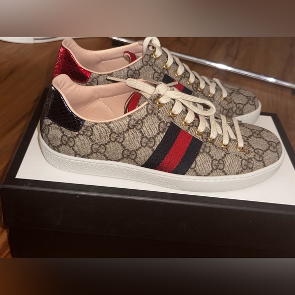 BRAND NEW GUCCI Women's Ace GG Supreme Canvas Low Top Lace Up Sneakers - 36.5 - Picture 5 of 7